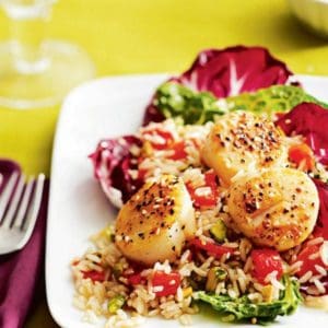 Sesame scallops with pistachio brown rice recipe