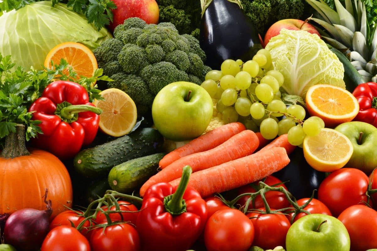 foods that fight rheumatoid arthritis colorful fruits and vegetables